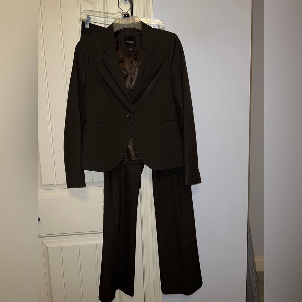 Women’s 3-piece suit set The Limited Collection size 4